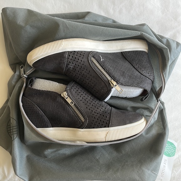 Women’s Report “Kellen” Wedge Sneaker Size 8 - Picture 4 of 8